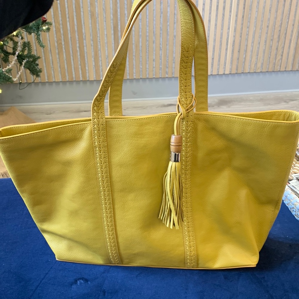 Chico large leather shoulder bag